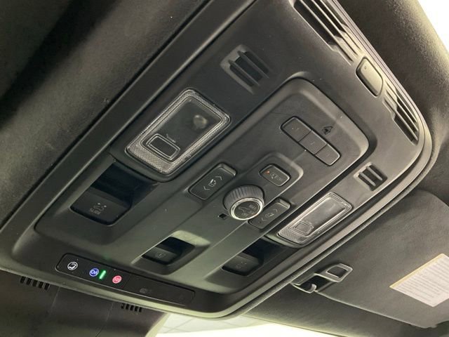 Used 2022 Cadillac Escalade Sport Platinum w/ LPO, ONYX Package image 16