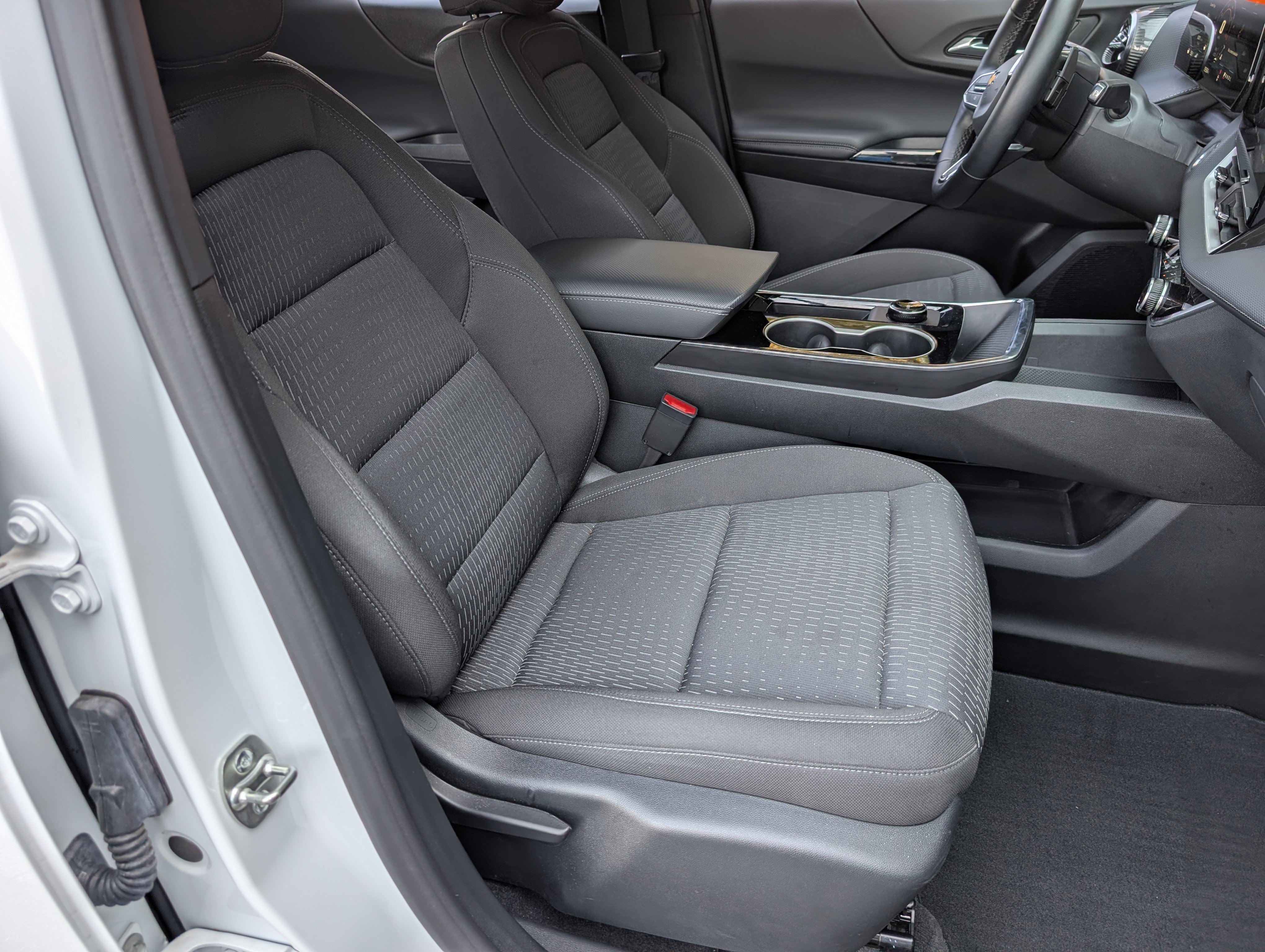Used 2026 Chevrolet Equinox LT FWD image 20