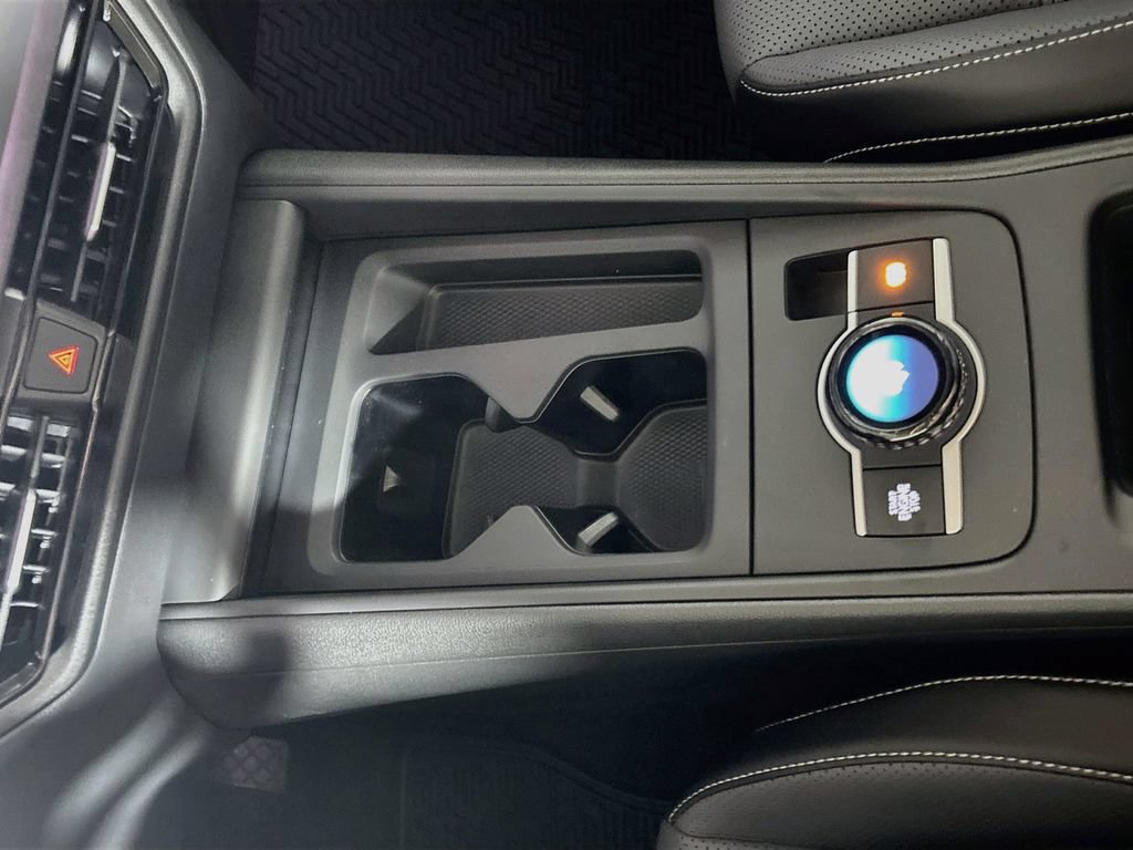 Certified 2025 Volkswagen Tiguan SE AWD/4WD image 16
