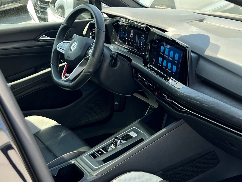 Used 2022 Volkswagen GTI SE image 10