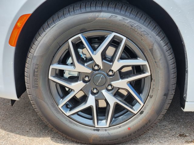New 2027 Chrysler Pacifica Limited FWD image 7