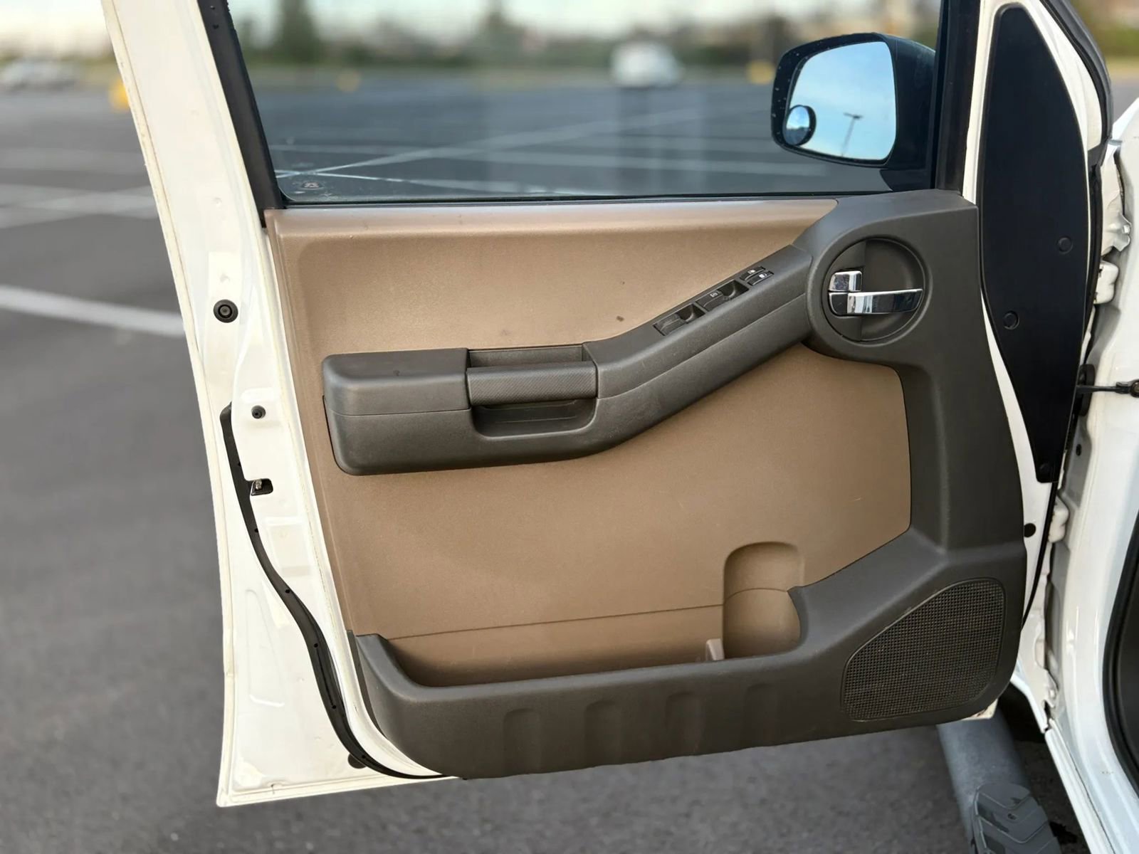 Used 2006 Nissan Xterra S w/ (U01) Utility Pkg image 9