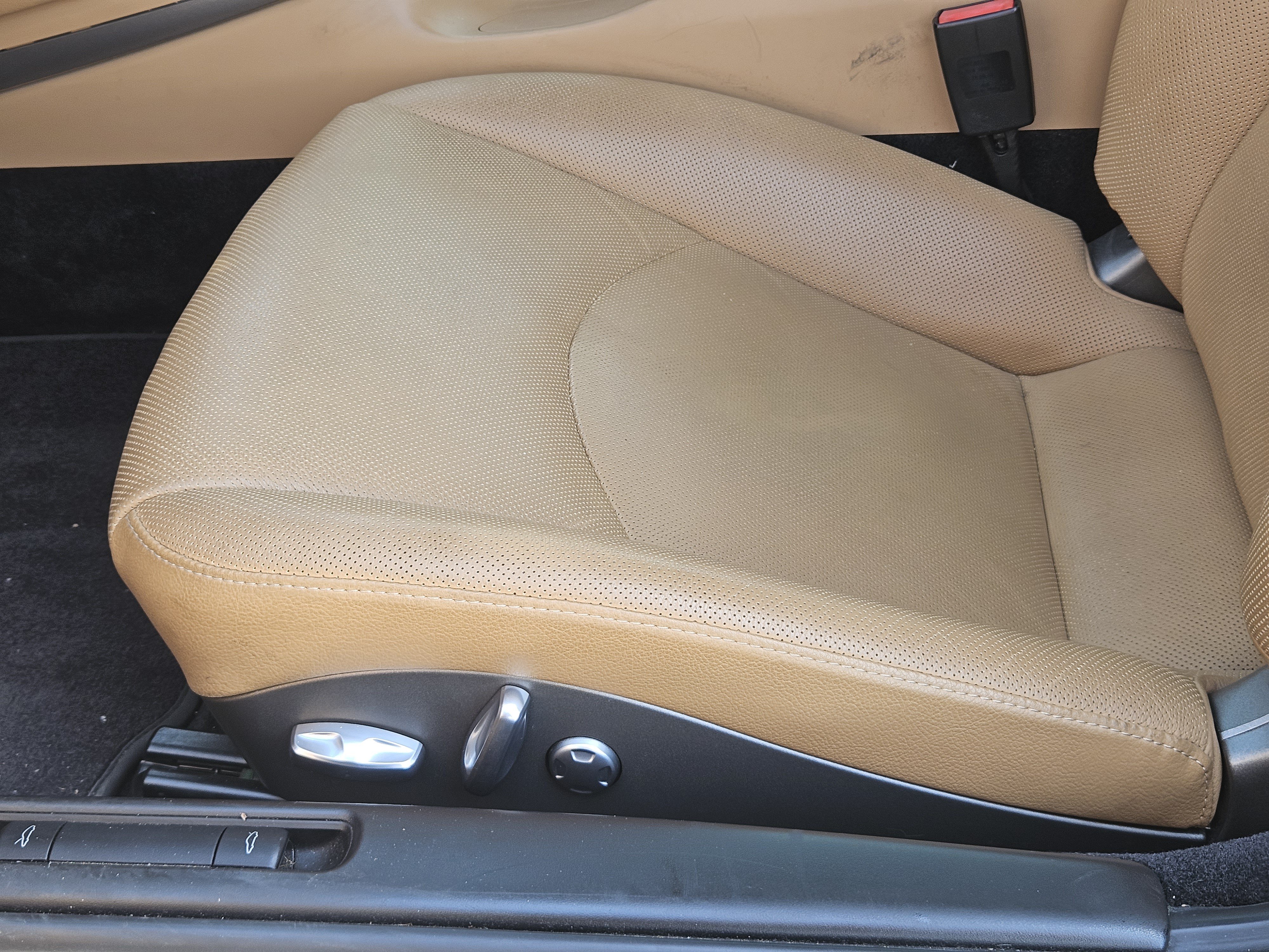 Used 2011 Porsche 911 Carrera RWD image 25