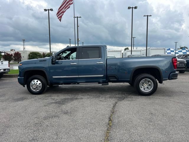 New 2026 Chevrolet Silverado 3500 High Country w/ Technology Package AWD/4WD image 7