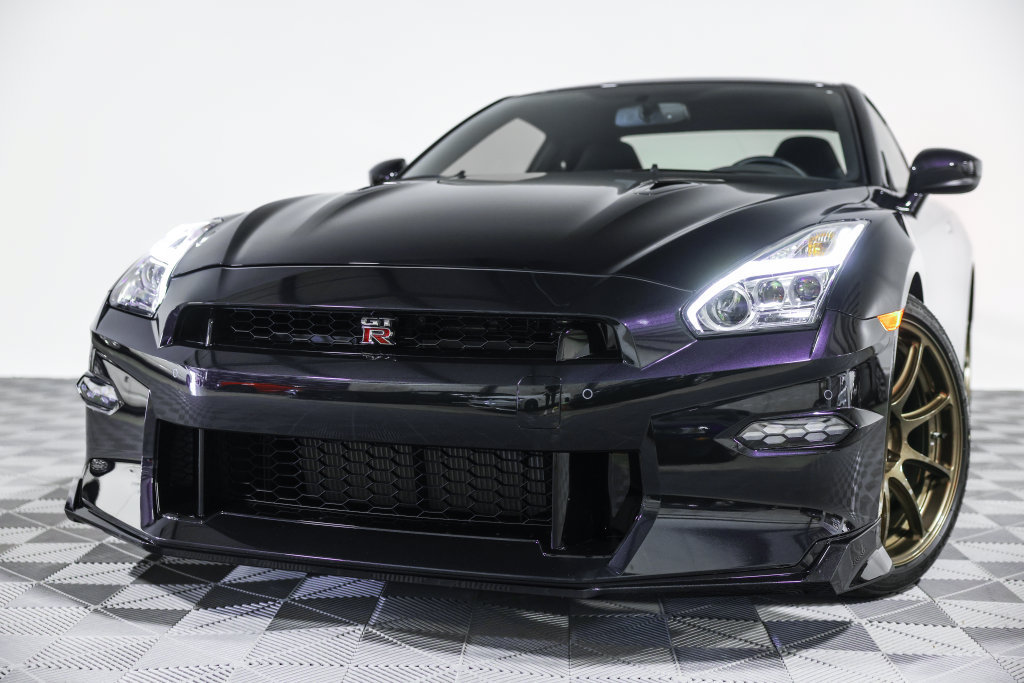 Used 2024 Nissan GT-R w/ Floor Mat Package AWD/4WD image 10