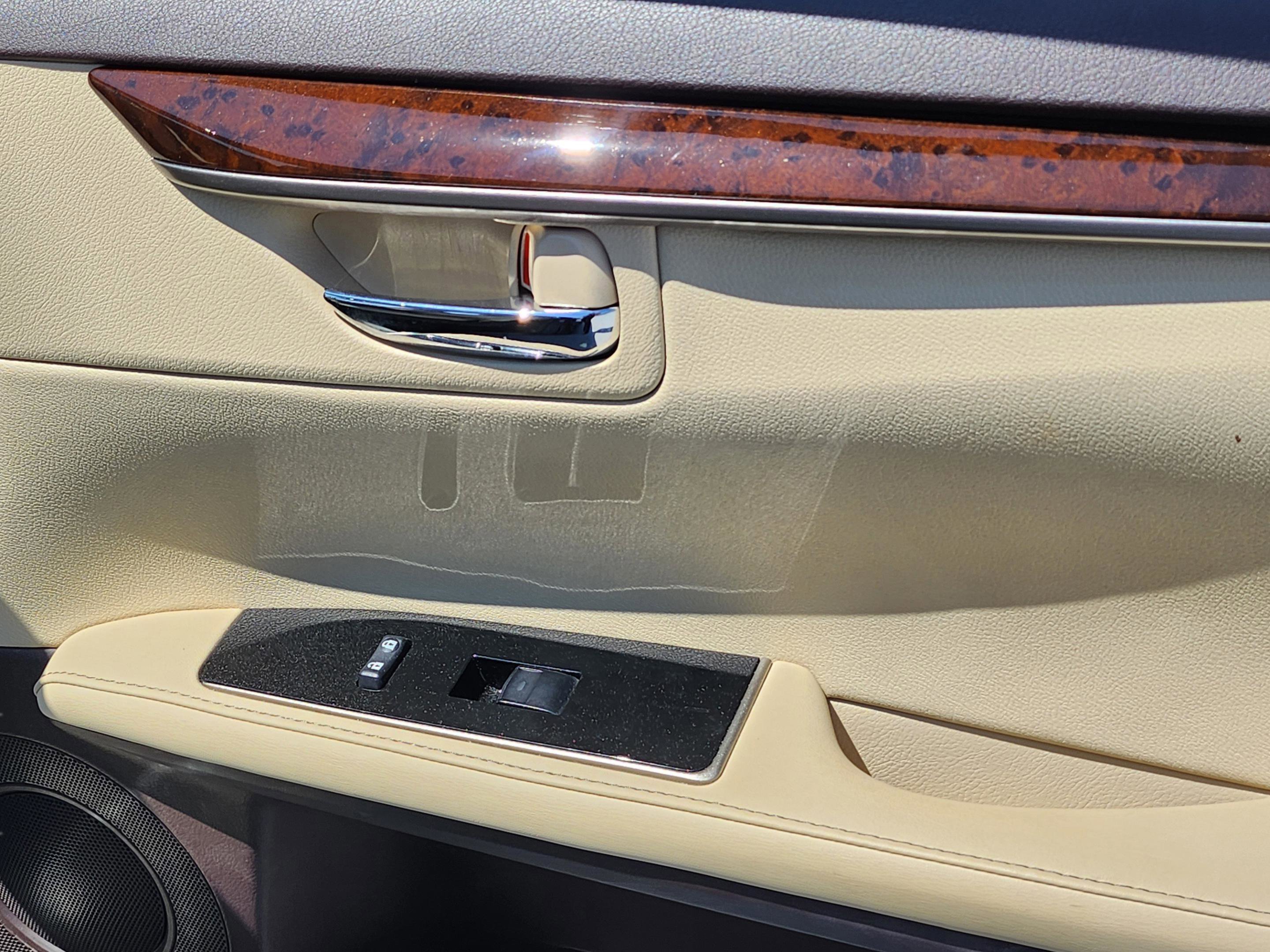 Used 2018 Lexus ES 350 w/ Luxury Package w/Wood Trim FWD image 12