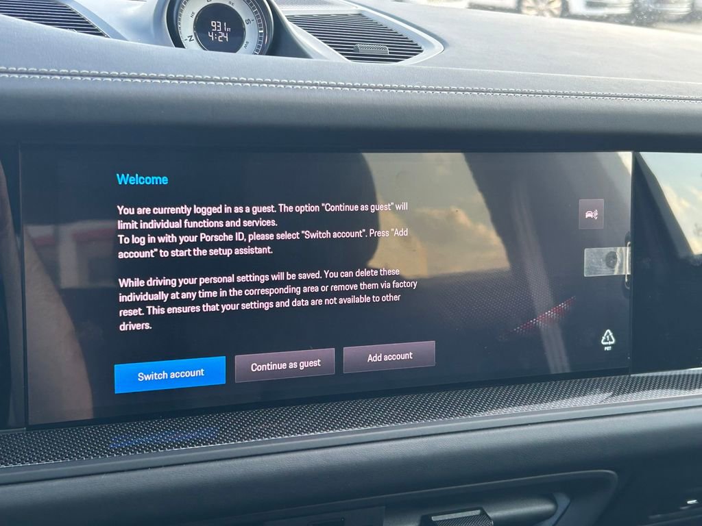 Used 2025 Porsche Cayenne GTS AWD/4WD image 40