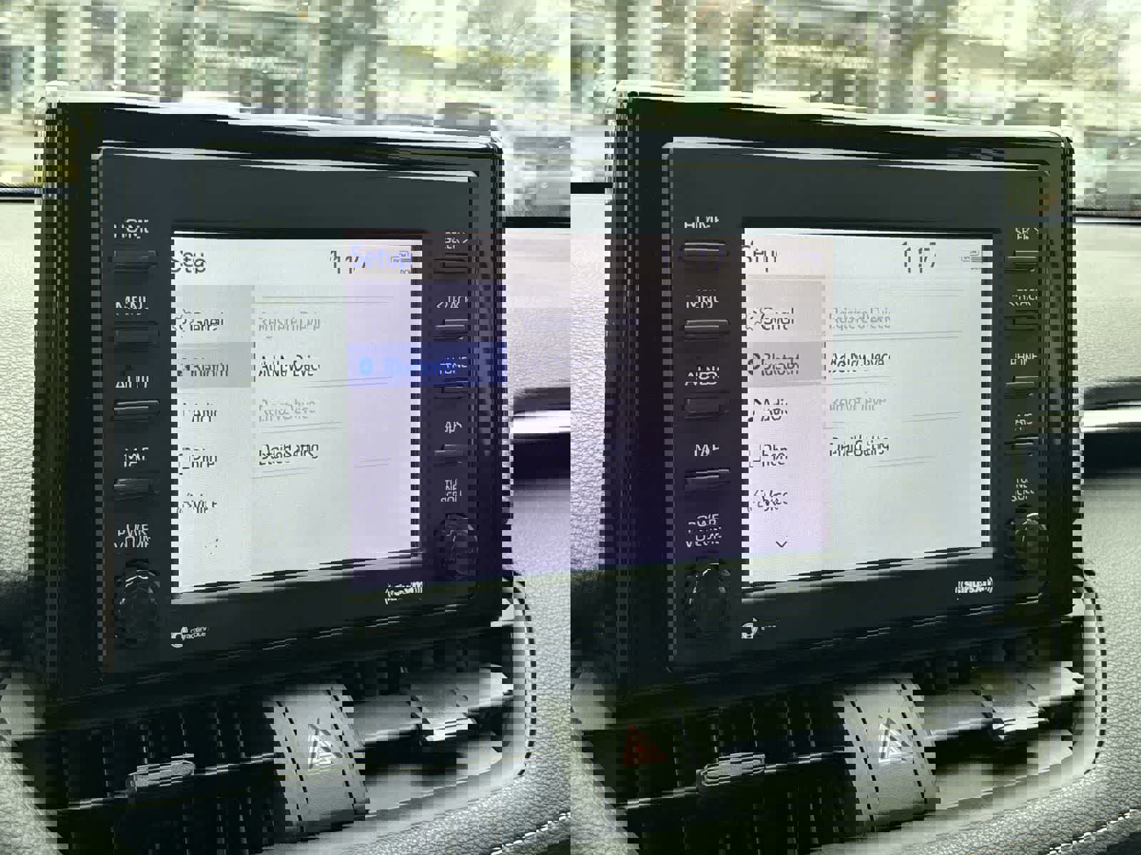 Used 2022 Toyota RAV4 XLE image 17