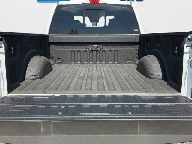 New 2026 Ford F250 Lariat w/ Black Appearance Package image 14