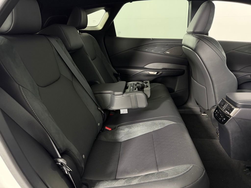 Used 2024 Lexus RX 350 FWD w/ Convenience Package image 30