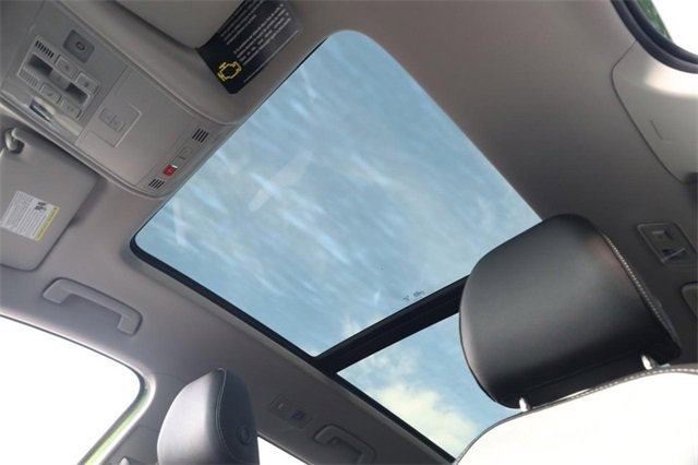 New 2025 Volkswagen Taos SEL image 10