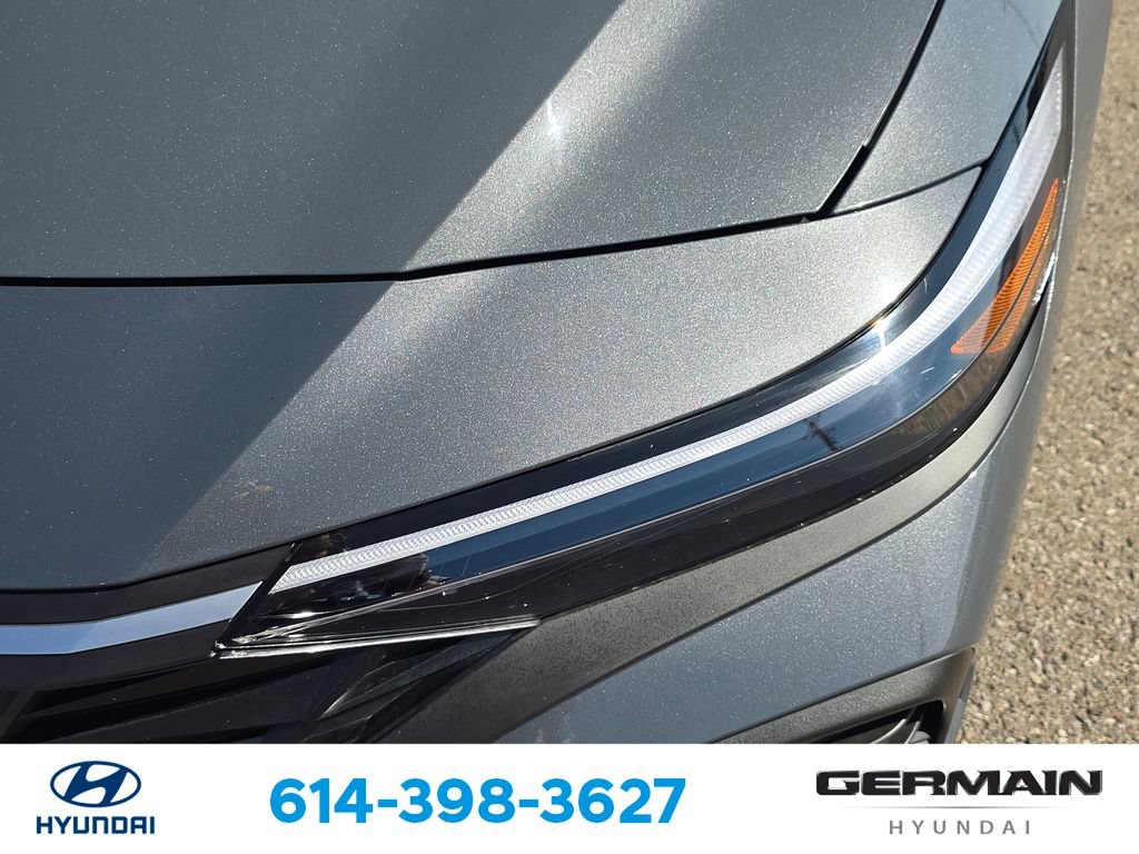 Certified 2026 Hyundai Elantra SE FWD image 15