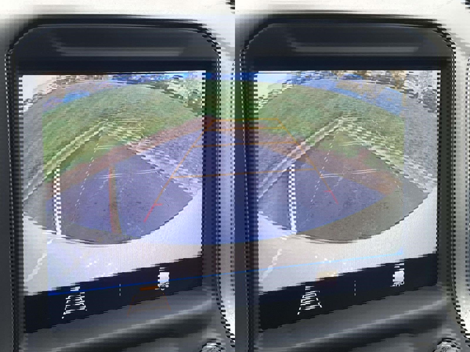 Used 2021 Chevrolet Silverado 1500 LT image 33