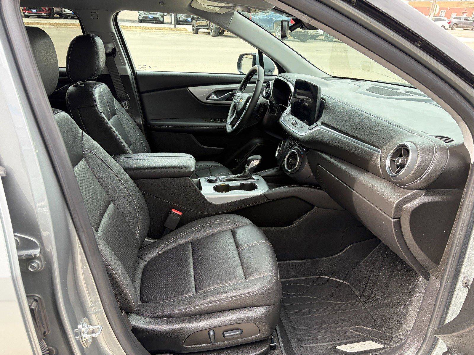 Used 2023 Chevrolet Blazer LT image 21