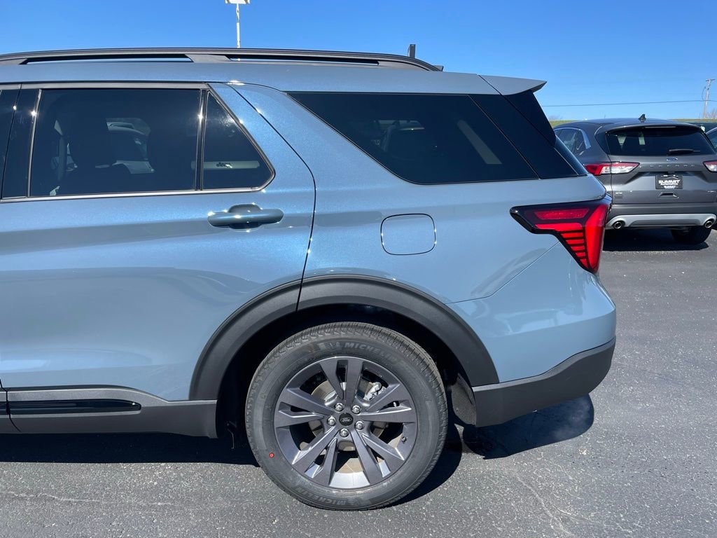 New 2026 Ford Explorer Active w/ Active Comfort Package AWD/4WD image 32