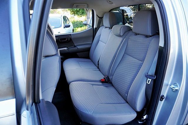 Used 2022 Toyota Tacoma SR5 RWD image 18