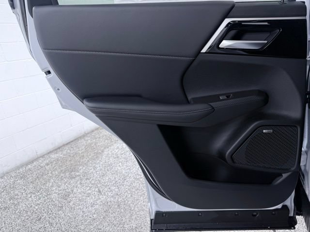 New 2026 Mitsubishi Outlander AWD image 28