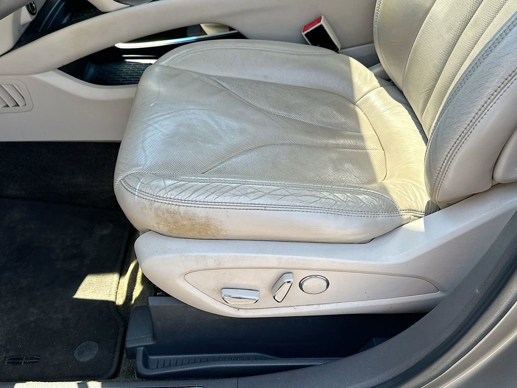 Used 2016 Lincoln MKX Reserve w/ Technology Package FWD image 9