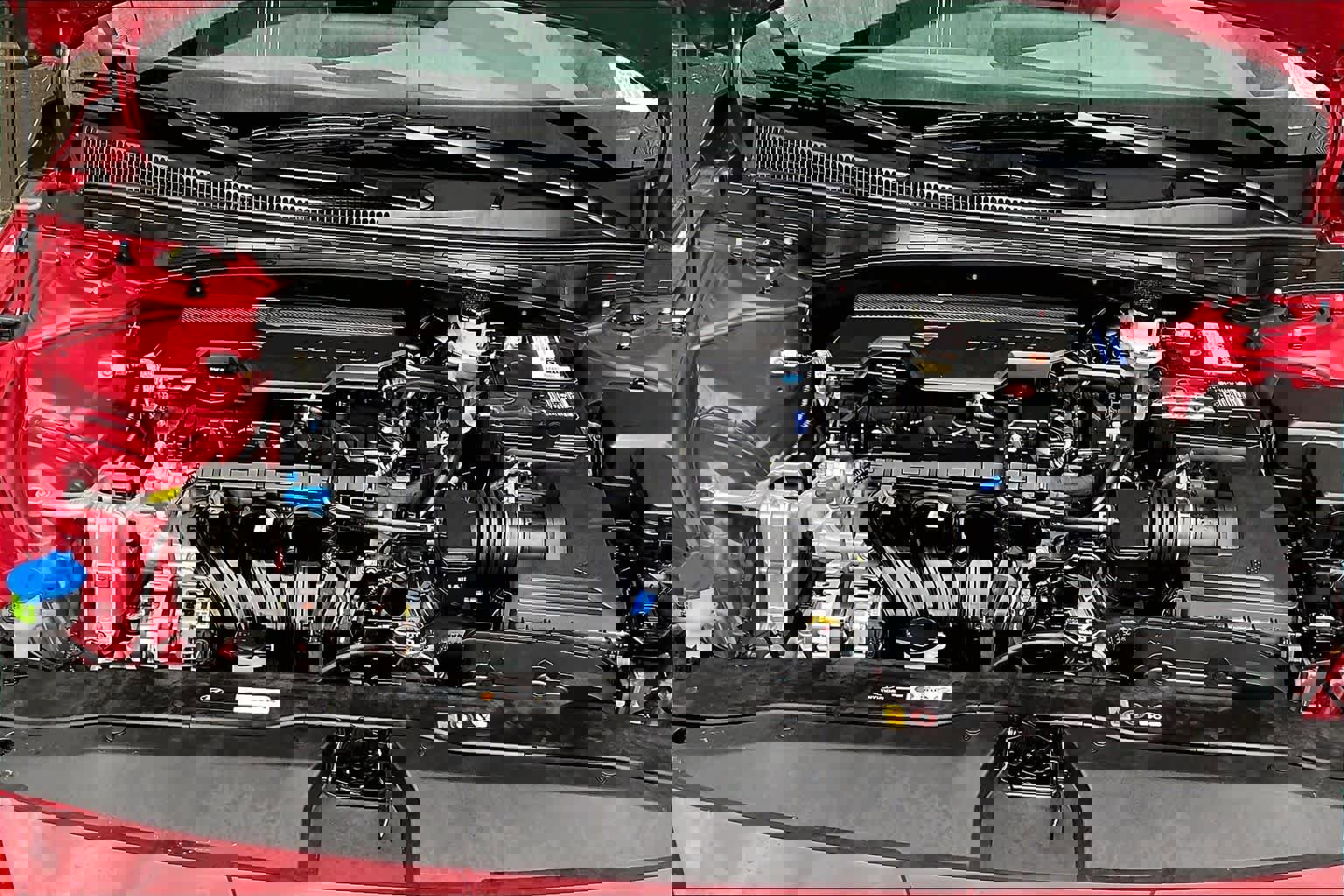 Certified 2025 Hyundai Elantra Sport image 32