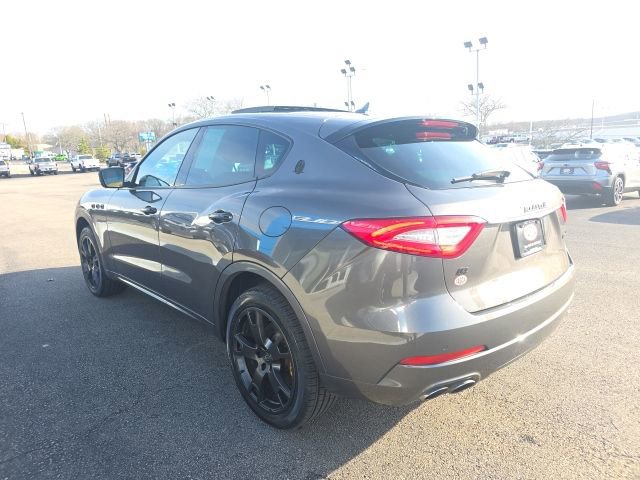 Used 2019 Maserati Levante image 5