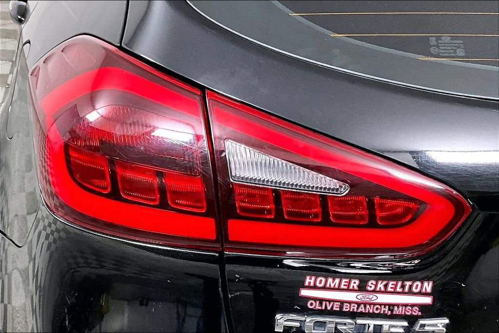 Used 2017 Kia Forte EX image 28