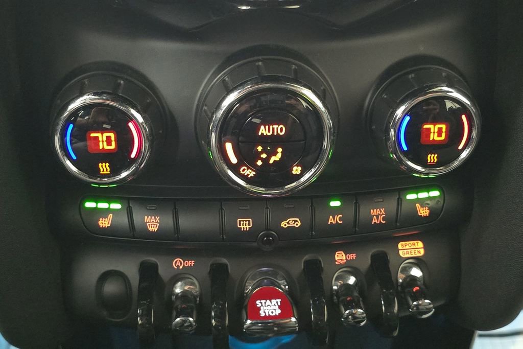 Used 2018 MINI Cooper S image 19