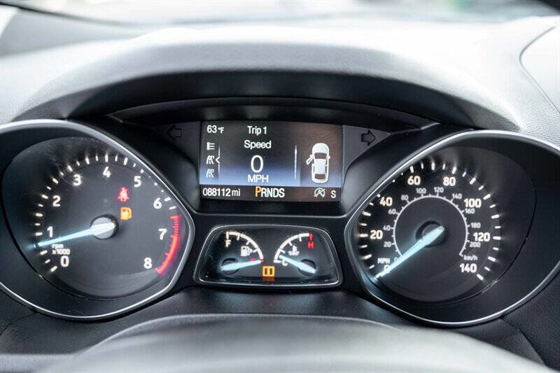 Used 2018 Ford Escape SE image 12