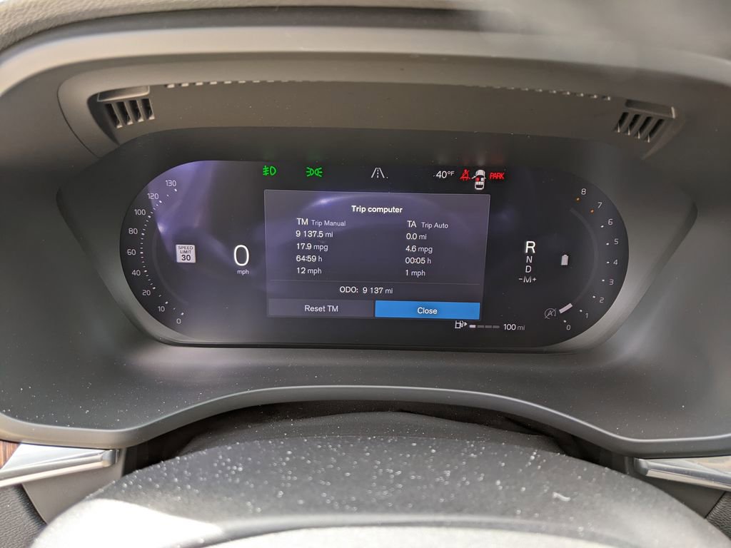 Certified 2023 Volvo XC60 B5 Plus w/ Climate Package image 15