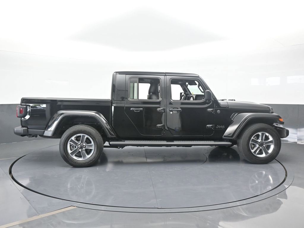 Used 2024 Jeep Gladiator Sport w/ Premium Package image 7