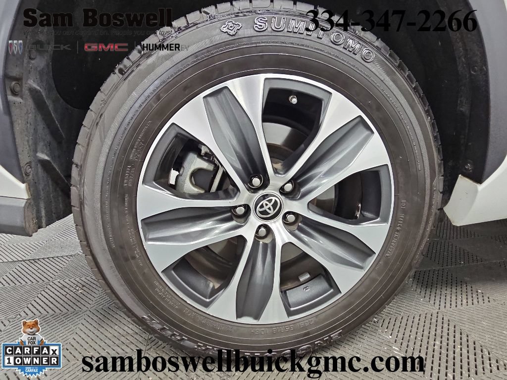 Used 2022 Toyota Highlander XLE FWD image 47