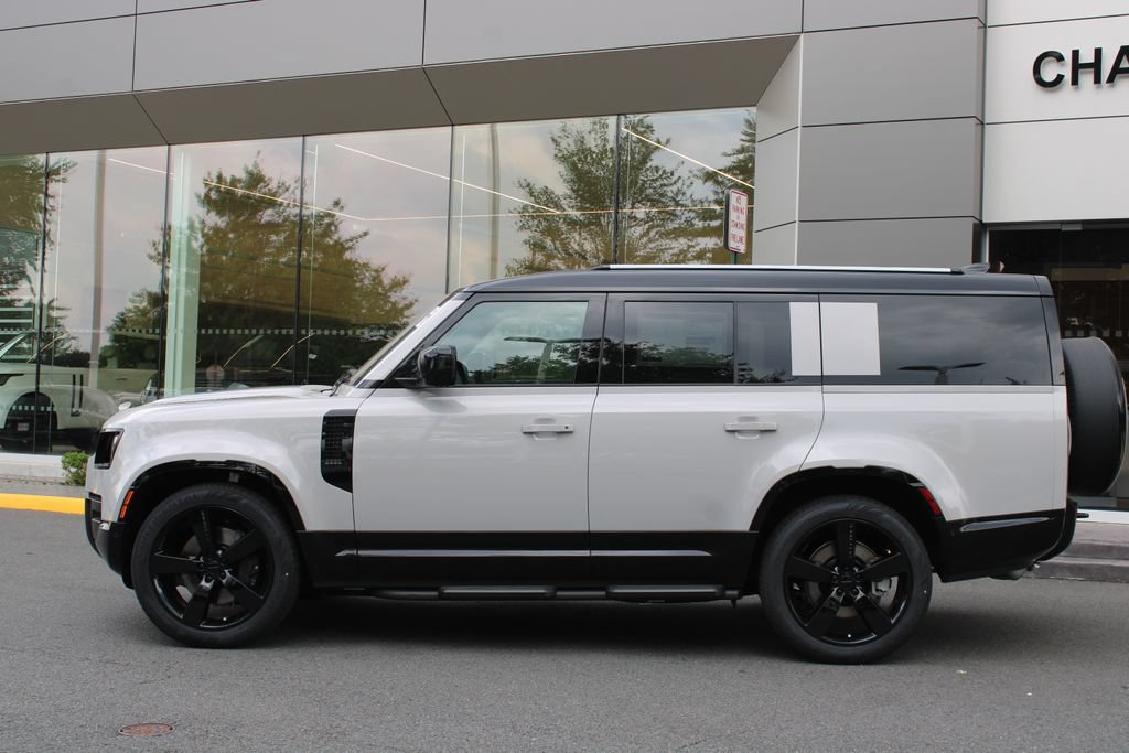 New 2026 Land Rover Defender 130 X-Dynamic SE AWD/4WD image 8