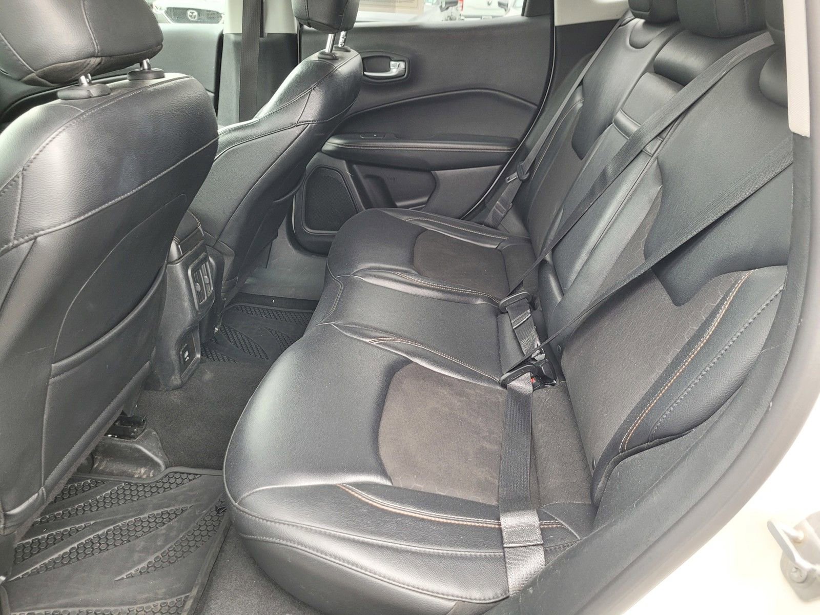 Used 2017 Jeep Compass Latitude w/ Safe & Security Group AWD/4WD image 12