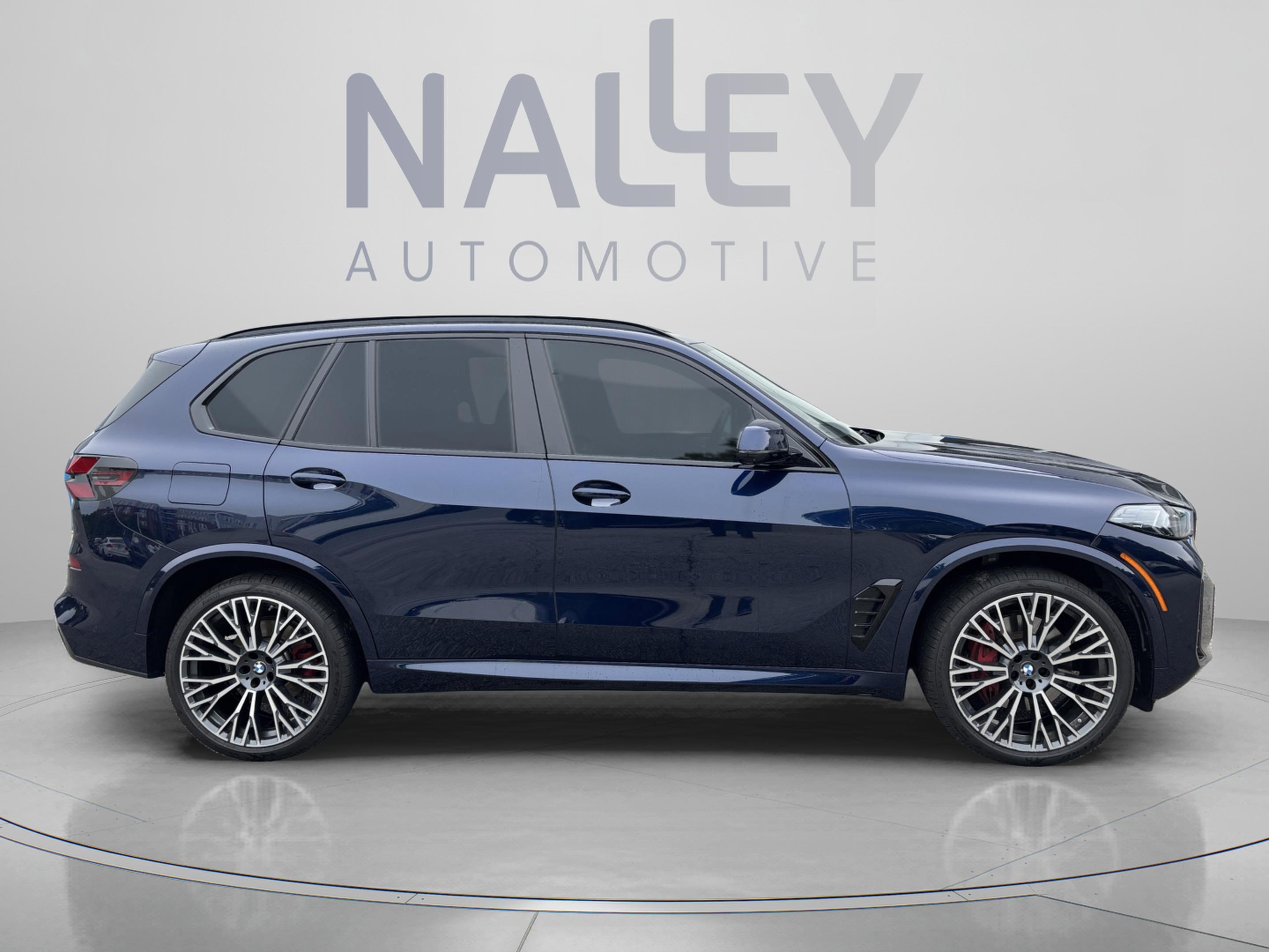 Used 2025 BMW X5 sDrive40i w/ M Sport Package RWD image 7