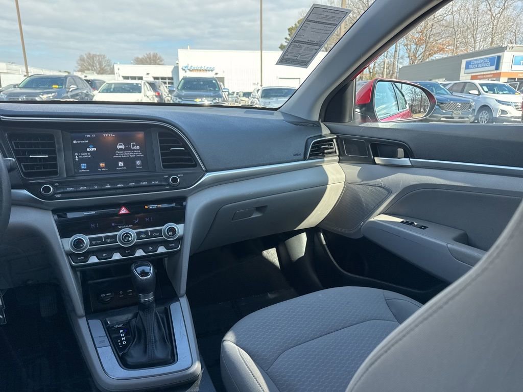 Used 2020 Hyundai Elantra SEL image 11