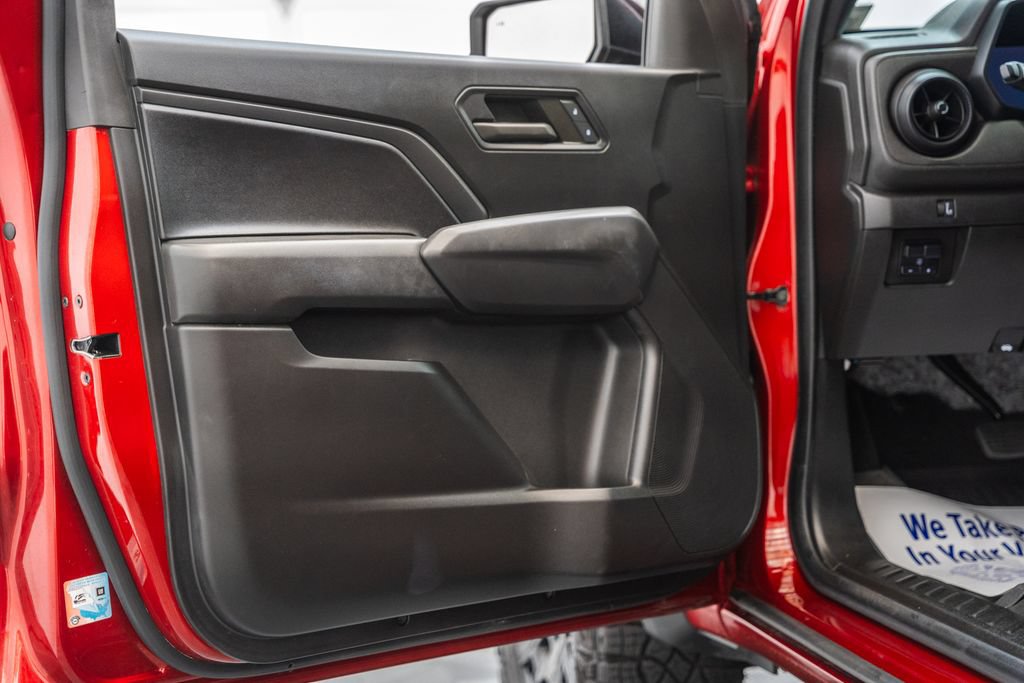 Used 2024 Chevrolet Colorado Trail Boss w/ Technology Package AWD/4WD image 39