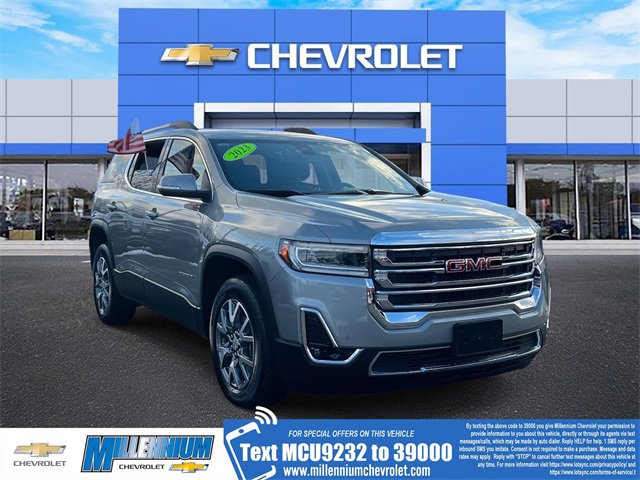 Used 2023 GMC Acadia SLT w/ Preferred Package