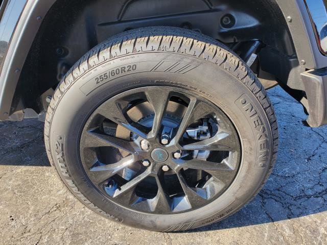 Used 2025 Jeep Wrangler Sahara w/ Safety Group AWD/4WD image 27