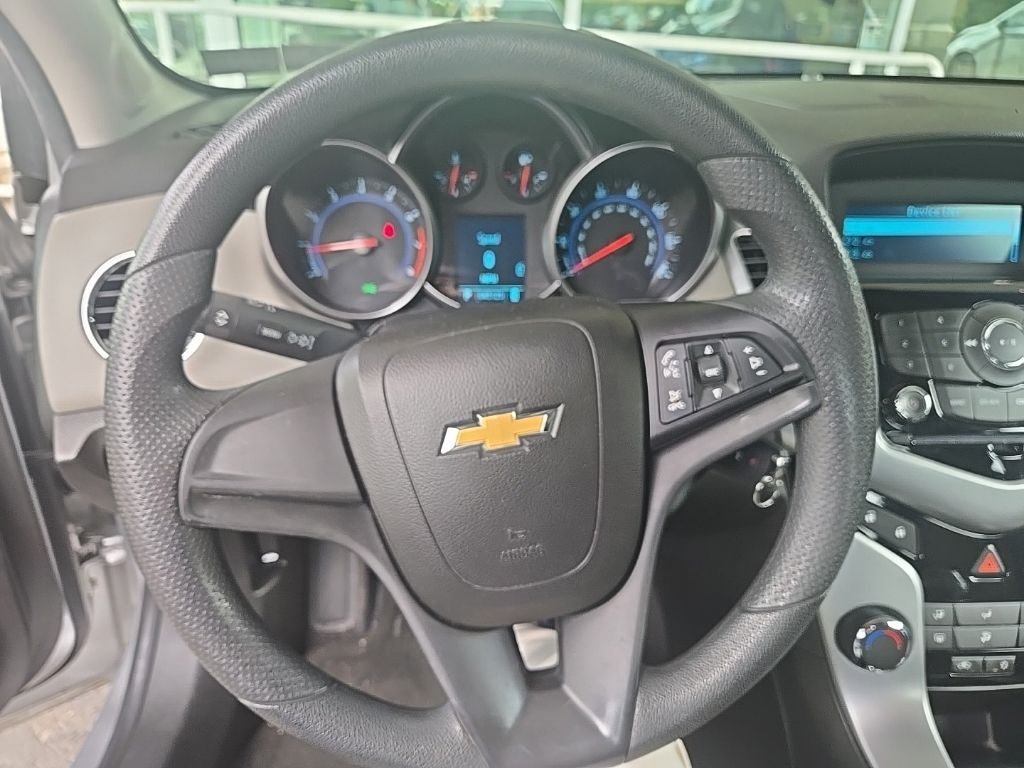 Used 2011 Chevrolet Cruze LS w/ Connectivity Package FWD image 4