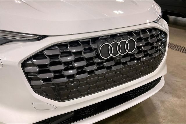 Used 2025 Audi Q5 Premium Plus w/ Premium Plus AWD/4WD image 30