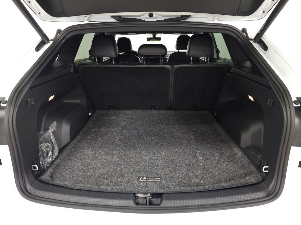 Used 2023 Volkswagen Atlas Cross Sport SE AWD/4WD image 7