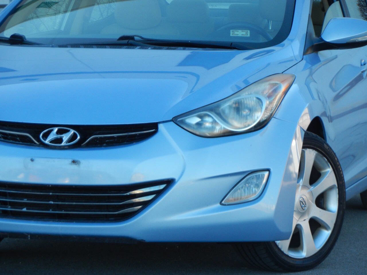 Used 2013 Hyundai Elantra Limited FWD image 4