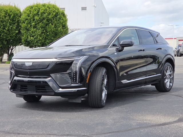 Used 2025 Cadillac Optiq Luxury 2 w/ LPO, Floor Liner Package AWD/4WD image 18