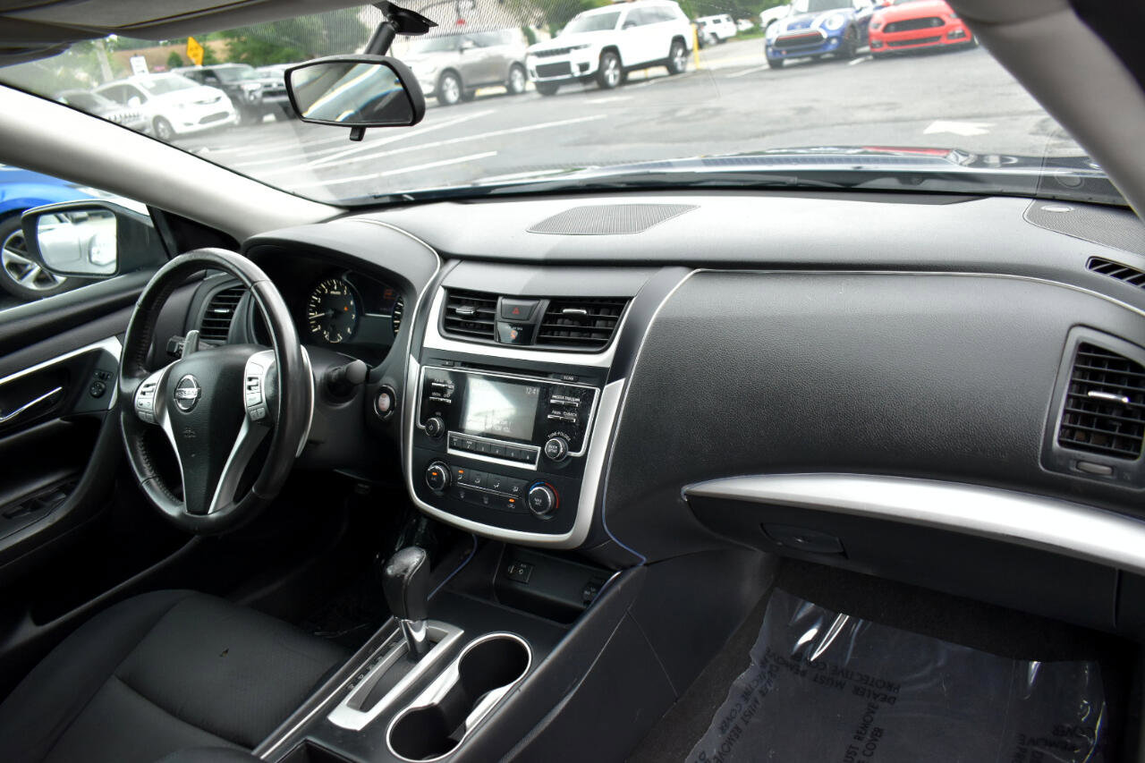 Used 2016 Nissan Altima 3.5 SR image 13
