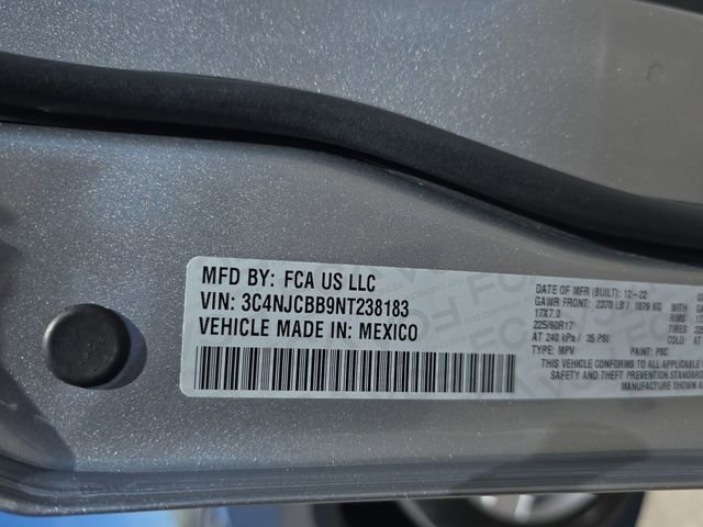 Used 2022 Jeep Compass Latitude image 33