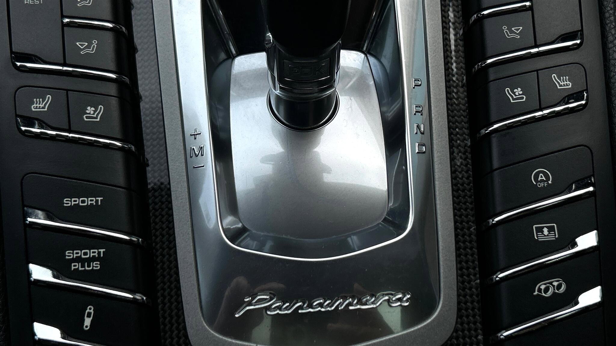 Used 2015 Porsche Panamera 4S image 37