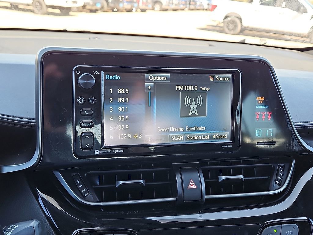 Used 2018 Toyota C-HR XLE FWD image 17