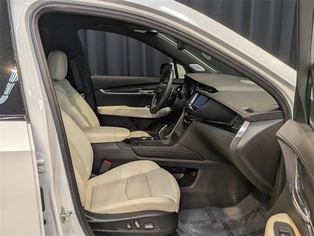 Used 2024 Cadillac XT6 Sport w/ Technology Package image 14