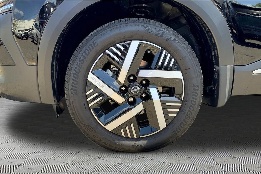 Used 2025 Nissan Kicks SV image 21