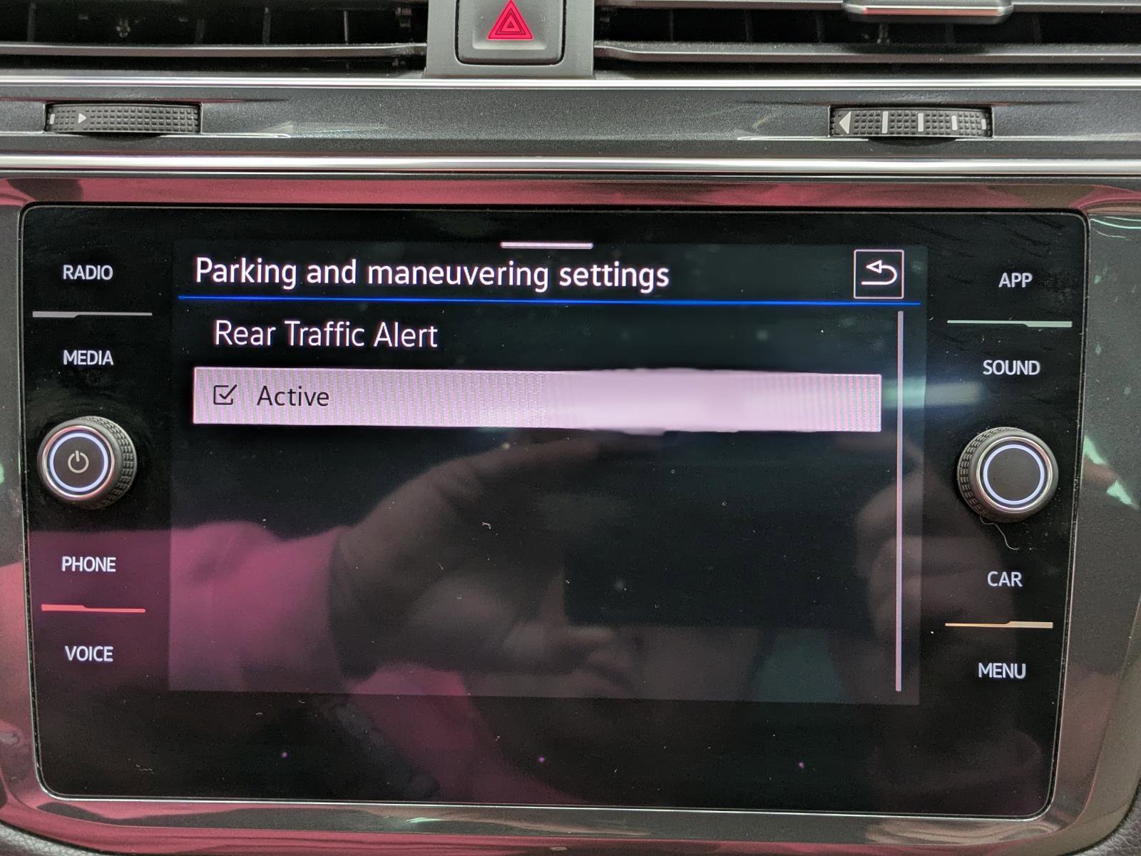 Used 2022 Volkswagen Tiguan SE image 10