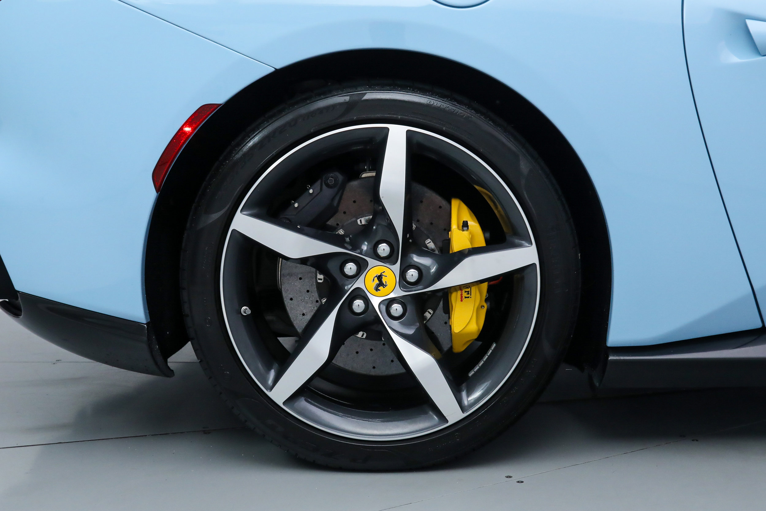 Certified 2023 Ferrari Portofino M RWD image 42